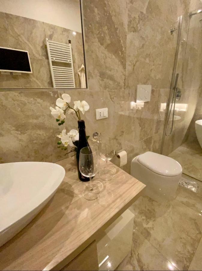 Luxury 3 Al Duomo Di Parma Apartment Exterior photo